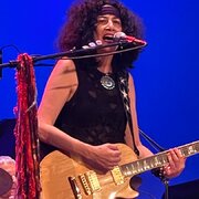 PBS: Best of Concert of Colors, Eljuri